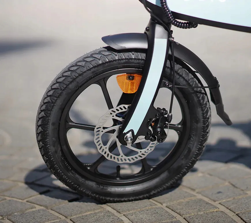 Rueda de 16 pulgadas en bicicleta eléctrica plegable DYU C2