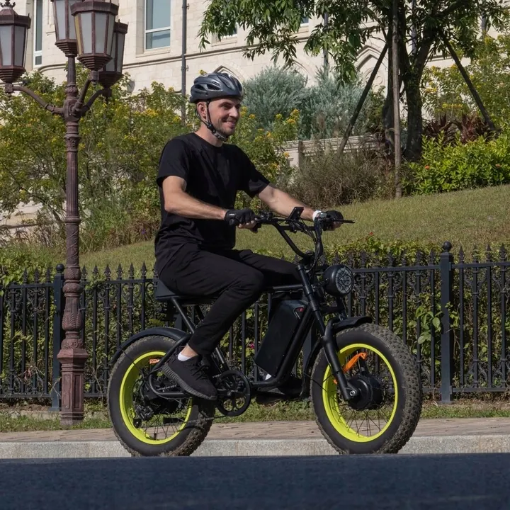 Bicicleta eléctrica EMOKO C91 1000W con batería 48V 20Ah en caja de 43 kg