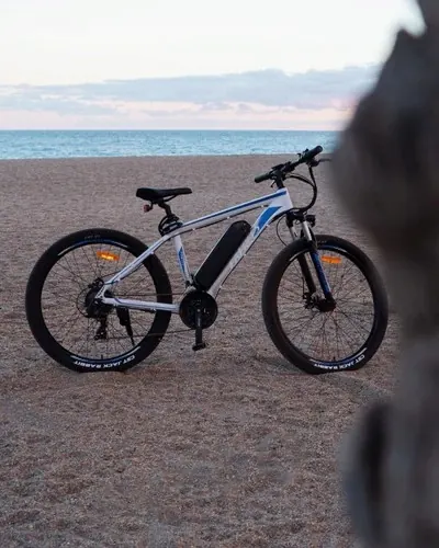 Bicicleta eléctrica Fafrees F28 MT 27.5 pulgadas parcialmente ensamblada y ajustada.