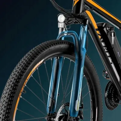 Rueda de 27.5 pulgadas en bicicleta eléctrica Fafrees F28 MT.