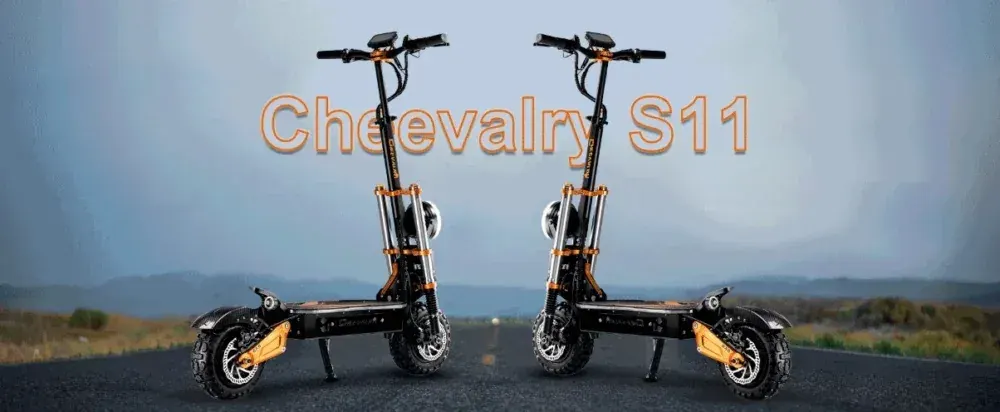 Cheevalry S11 vista lateral completa en negro, con neumáticos todoterreno y suspensión hidráulica.