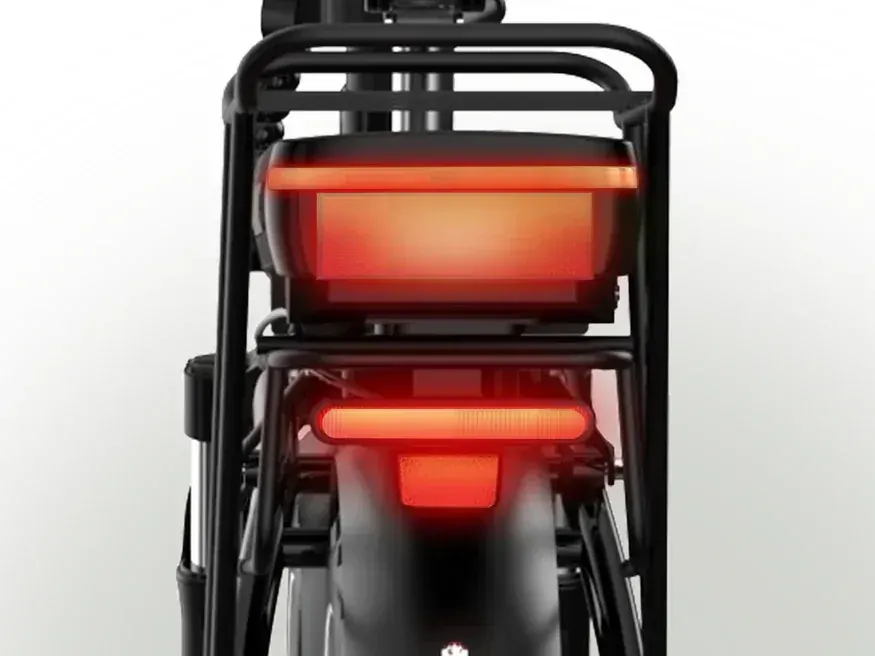 Koolux BK6S PRO, frenos mecánicos y horquilla delantera con suspensión.